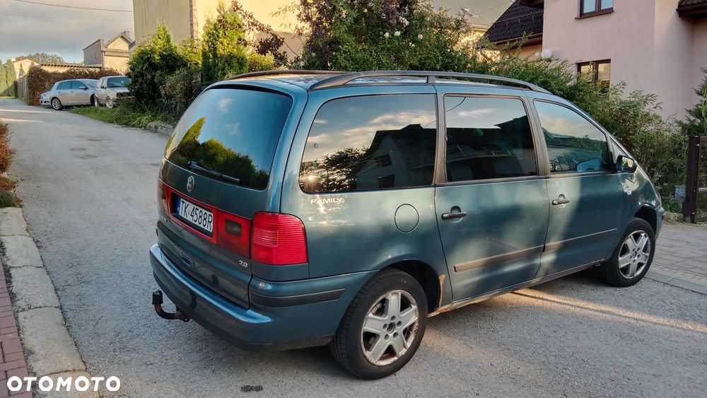 Volkswagen Sharan 2.0 Basis - 2