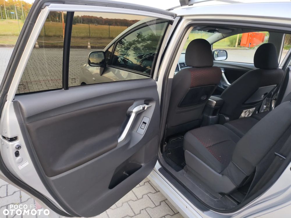 Toyota Verso 1.8 Sol plus 7os - 26