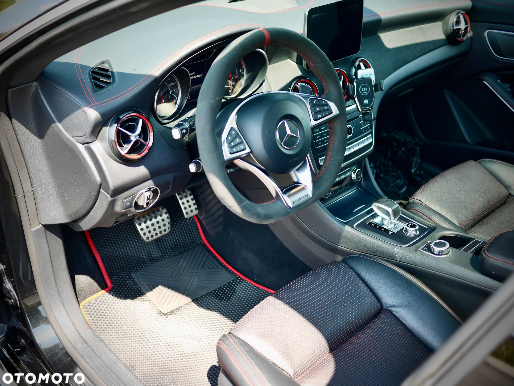Mercedes-Benz CLA AMG 45 4-Matic - 29