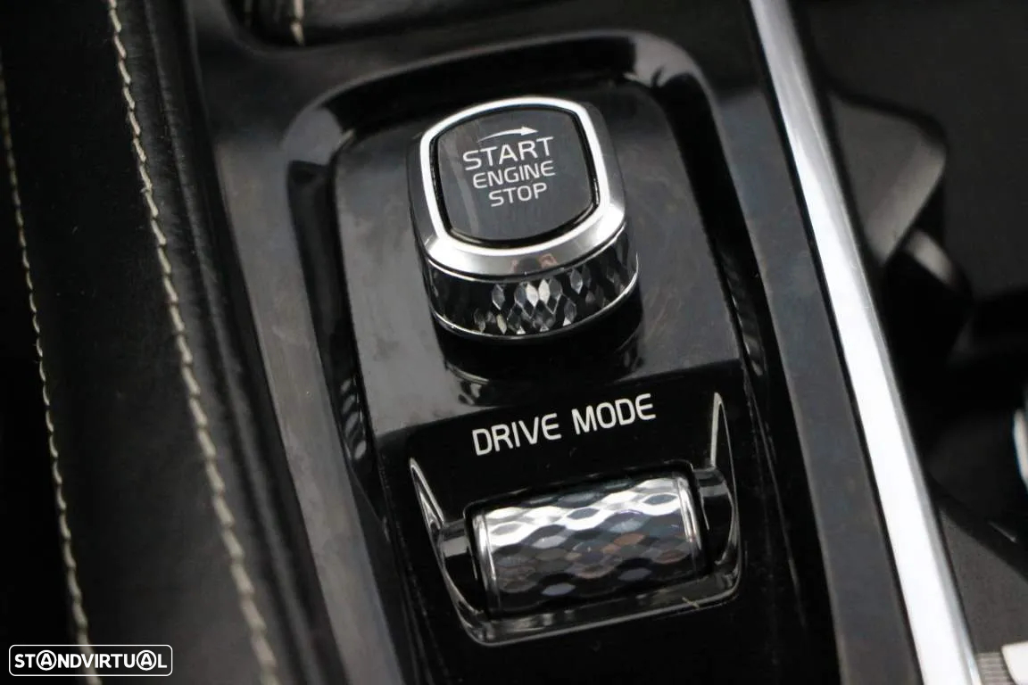 Volvo XC 90 2.0 D4 R-Design - 18