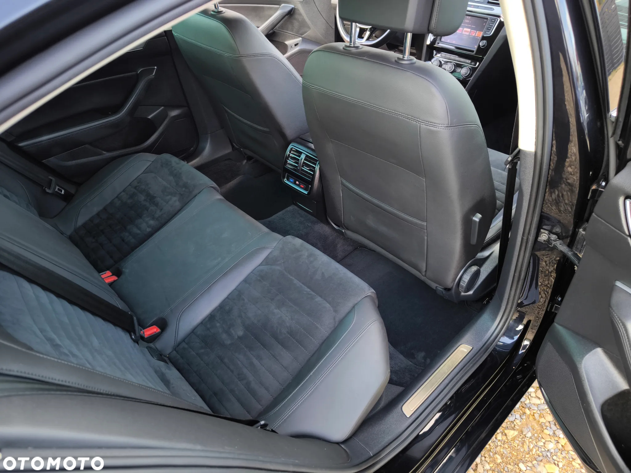 Volkswagen Passat 1.8 TSI BMT Highline - 13
