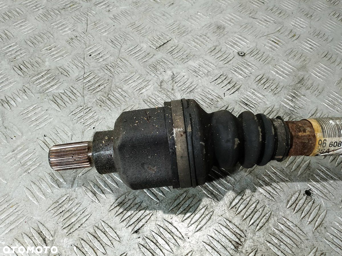 PÓŁOŚ LEWA PRZÓD PEUGEOT 308 SW 9660896080 1.6 - 6