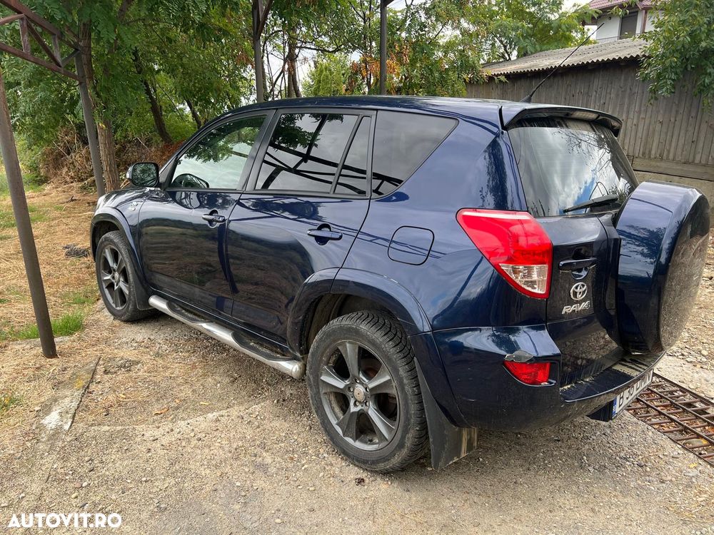 Toyota RAV4 2.2 D-4D 4x4 - 3