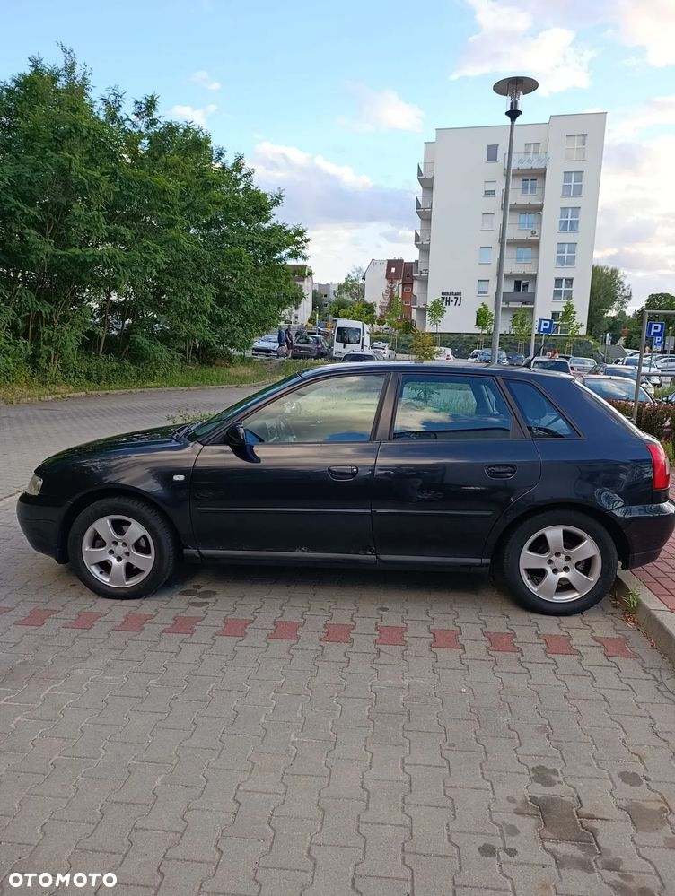 Audi A3 Sportback - 4