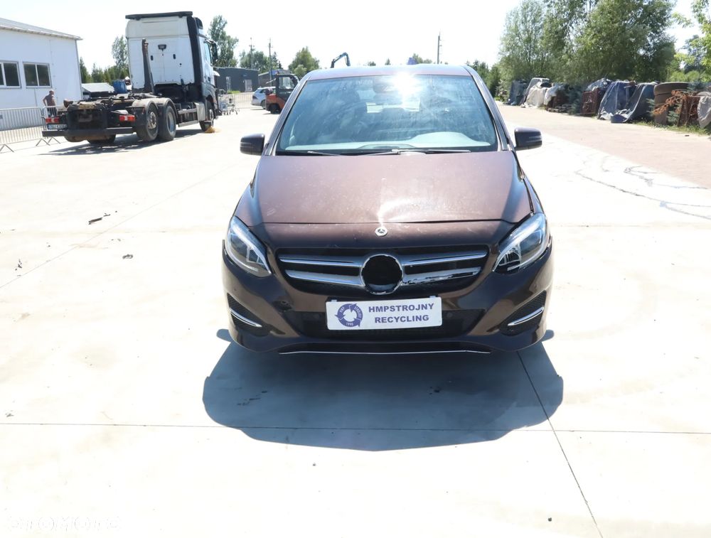 Mercedes-Benz Klasa B 180 7G-DCT UrbanStyle Edition - 2