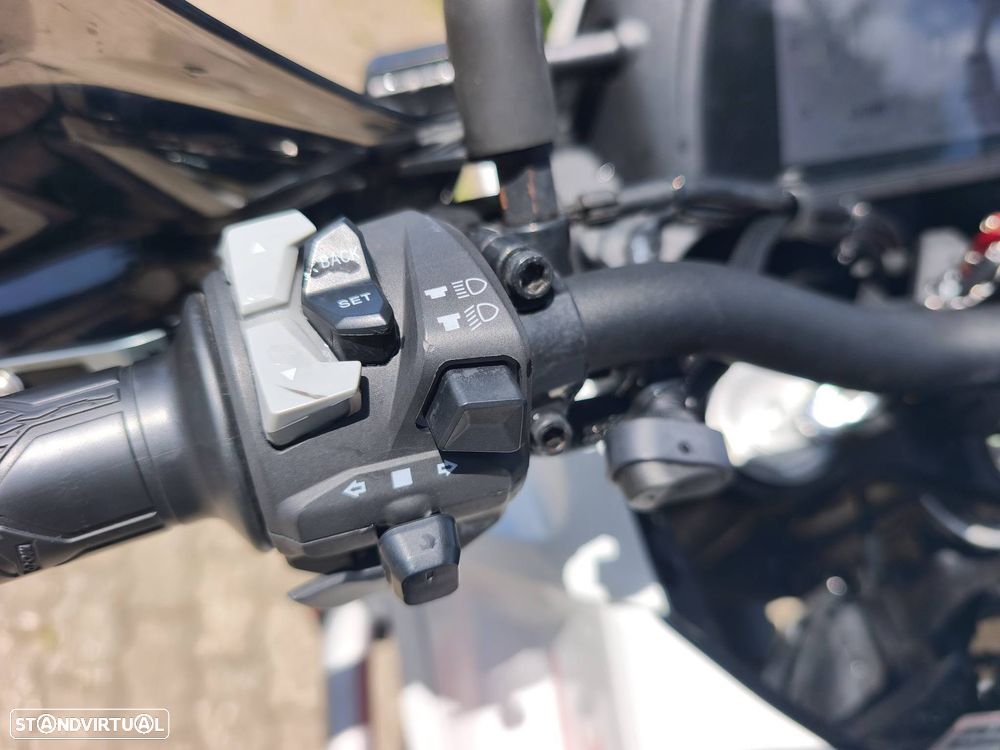 Moto Morini X-Cape 650 abs - 4
