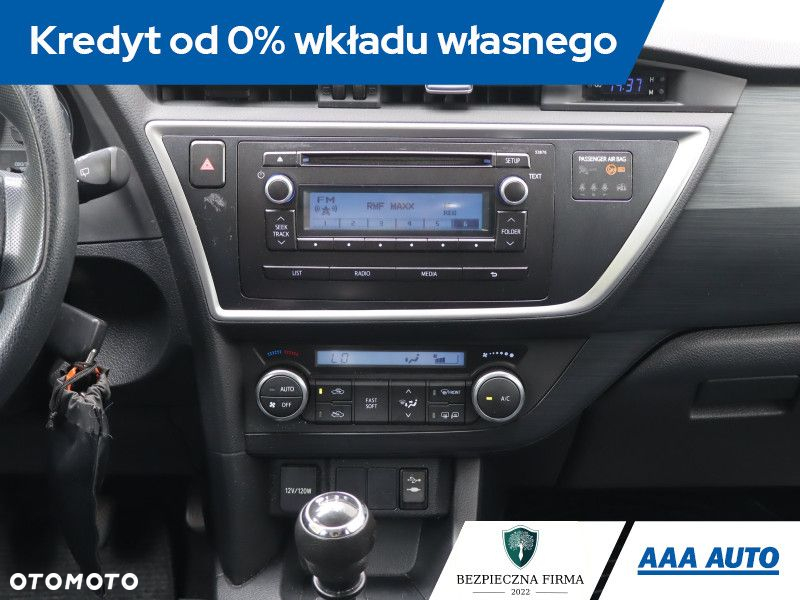 Toyota Auris - 13