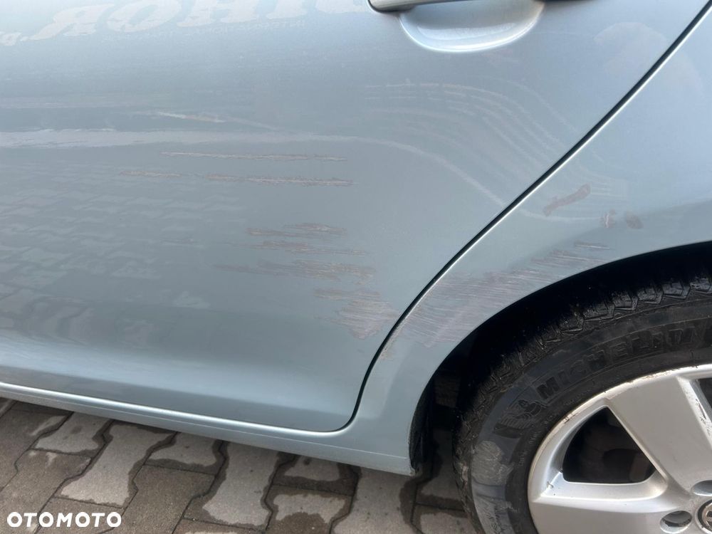 Volkswagen Golf 1.6 TDI Comfortline - 5