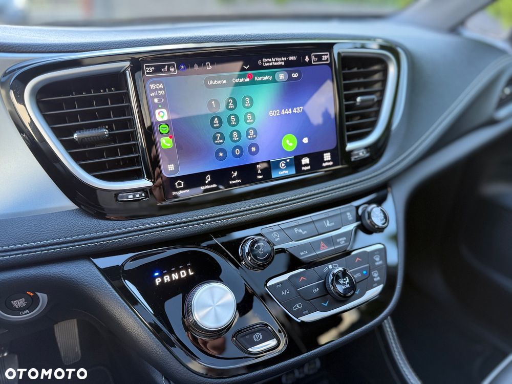 Chrysler Pacifica - 20