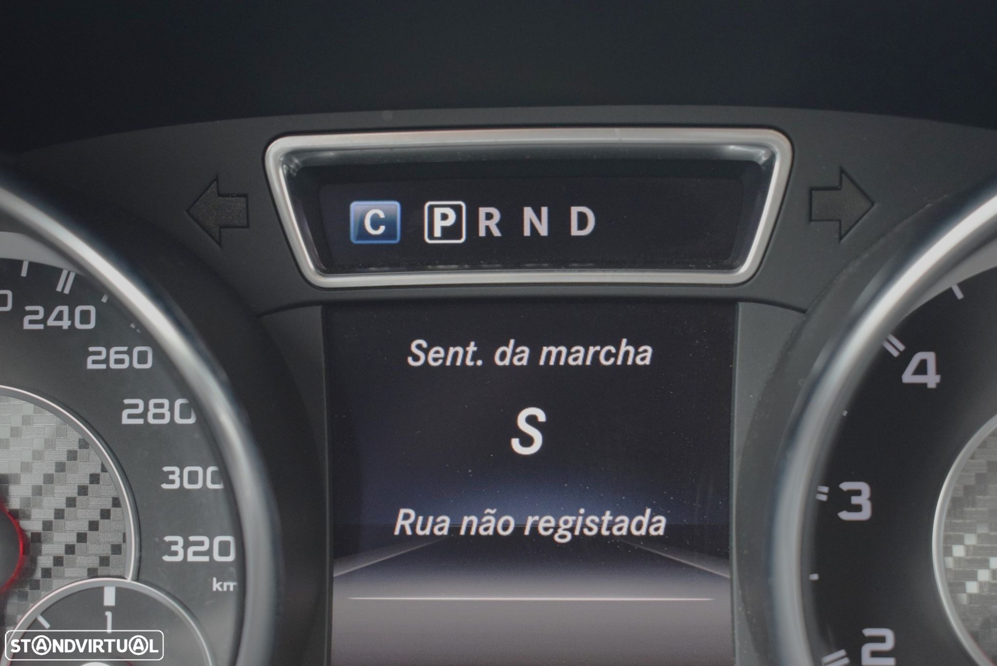 Mercedes-Benz CLA 45 AMG 4-Matic - 23