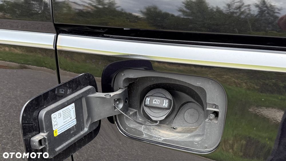Volkswagen Multivan - 16
