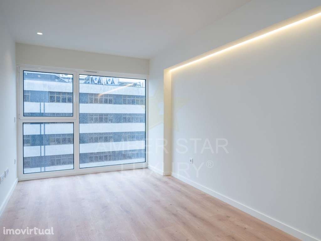 Apartamento T1 com varanda para arrendamento junto da Estação do Me... - Grande imagem: 5/13