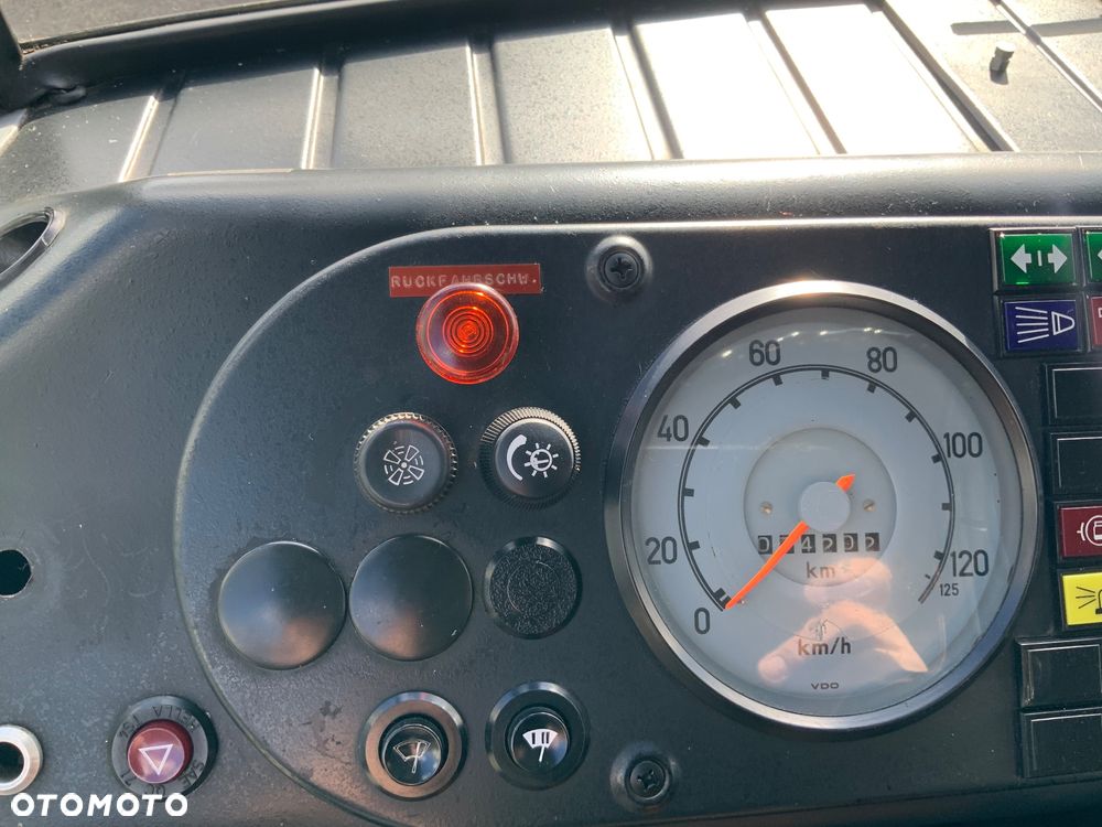 Mercedes-Benz L409/G35 - 11