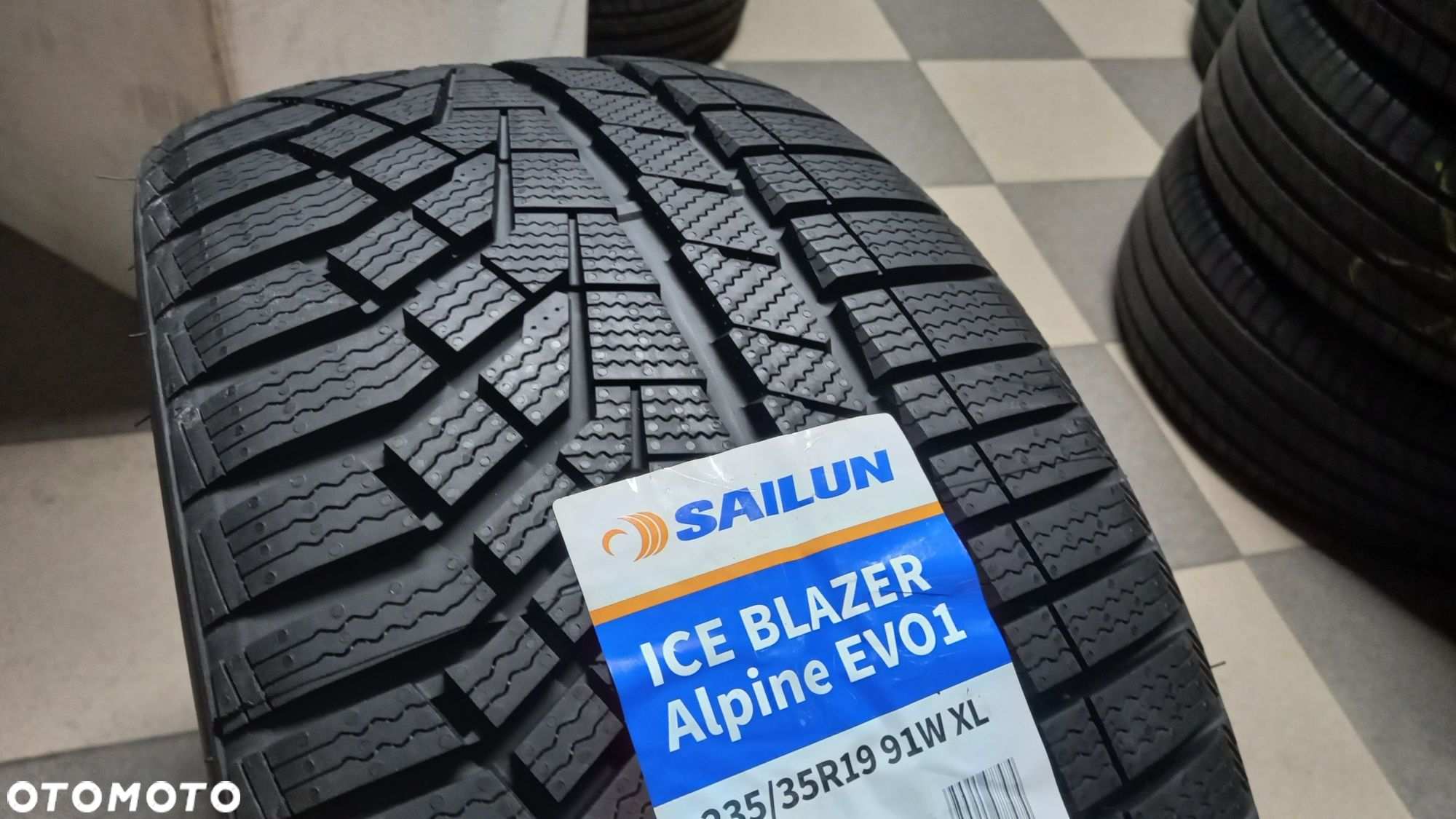 Opony Zimowe Sailun ICE Blazer Alpine EVO 01 235/35/19 4szt - 3