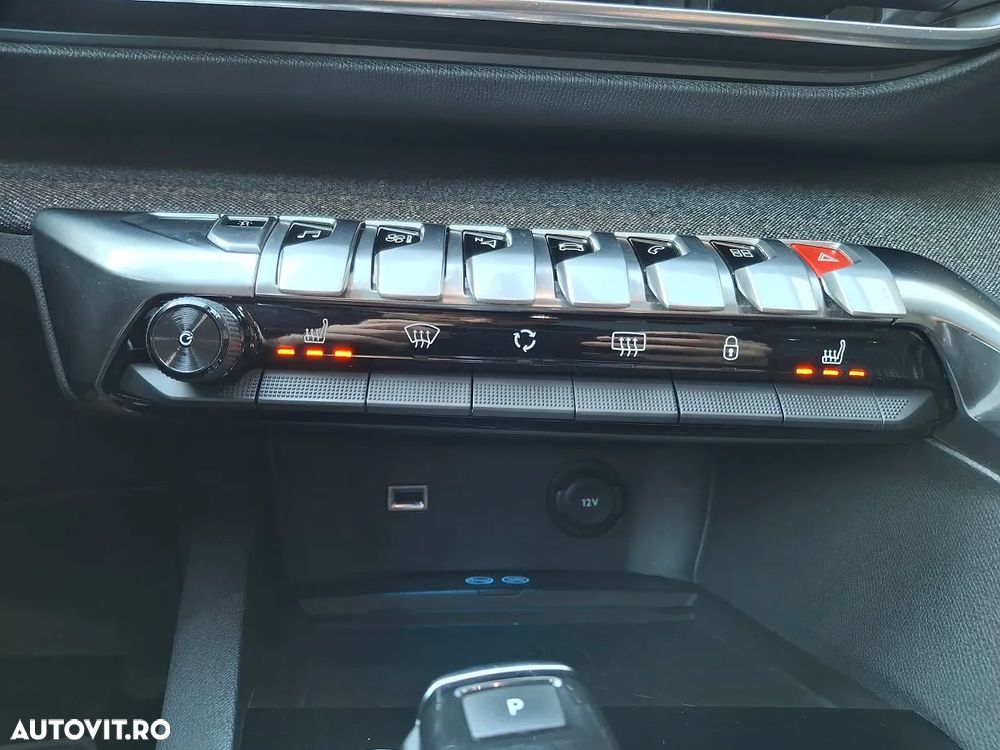 Peugeot 3008 PureTech 130 Stop & Start GPF EAT8 Allure - 25