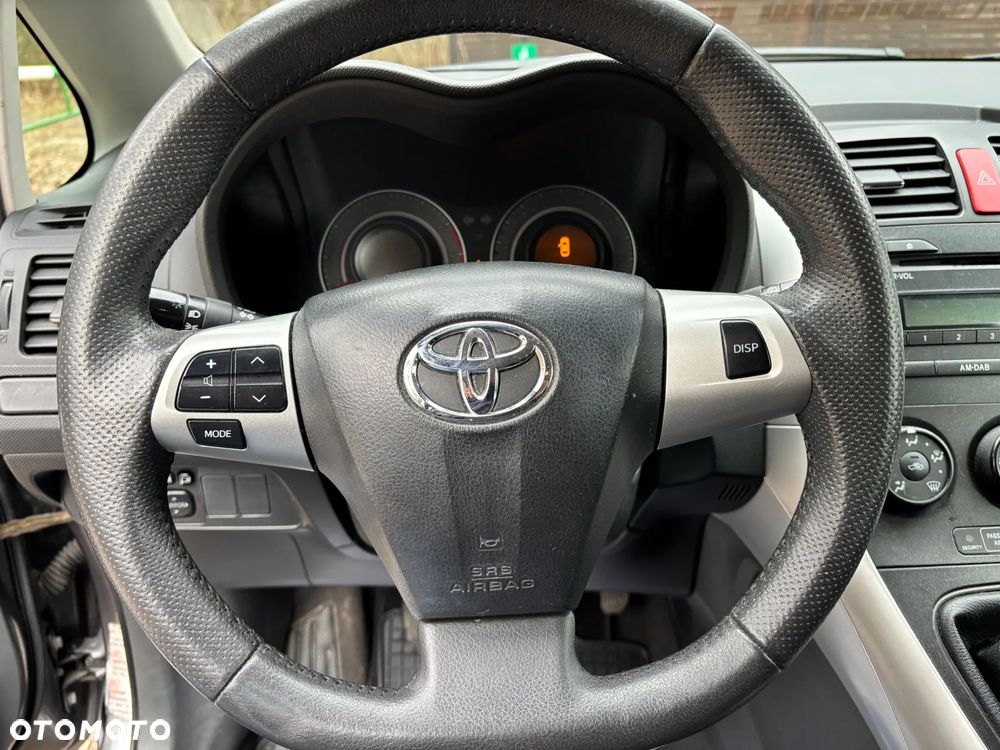 Toyota Auris 1.33 VVT-i Active - 13
