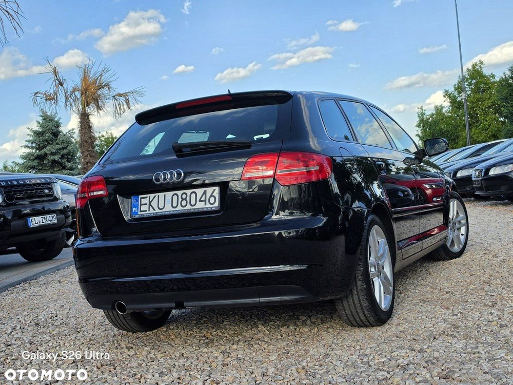 Audi A3 Sportback 1.6 TDI DPF S line Sportpaket - 26