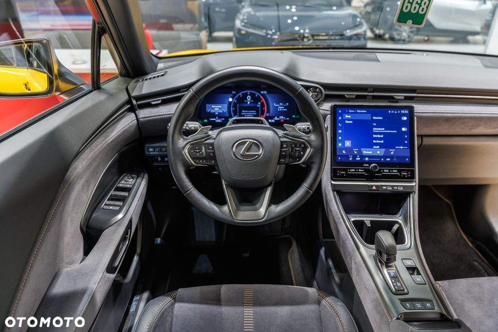 Lexus LBX - 15
