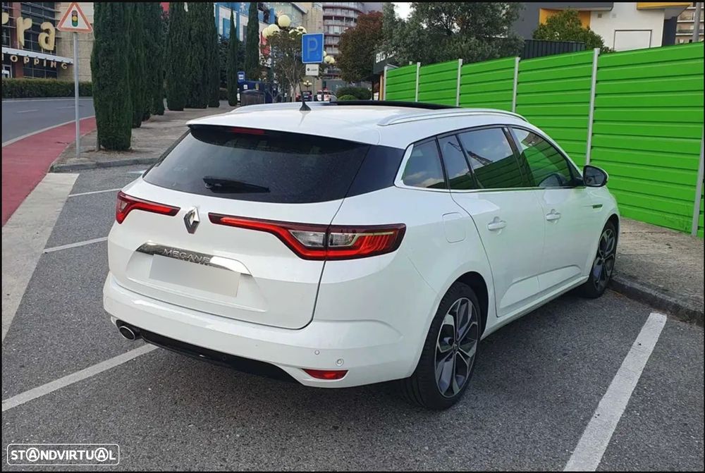 Renault Mégane Sport Tourer 1.5 Blue dCi Bose Edition EDC - 4