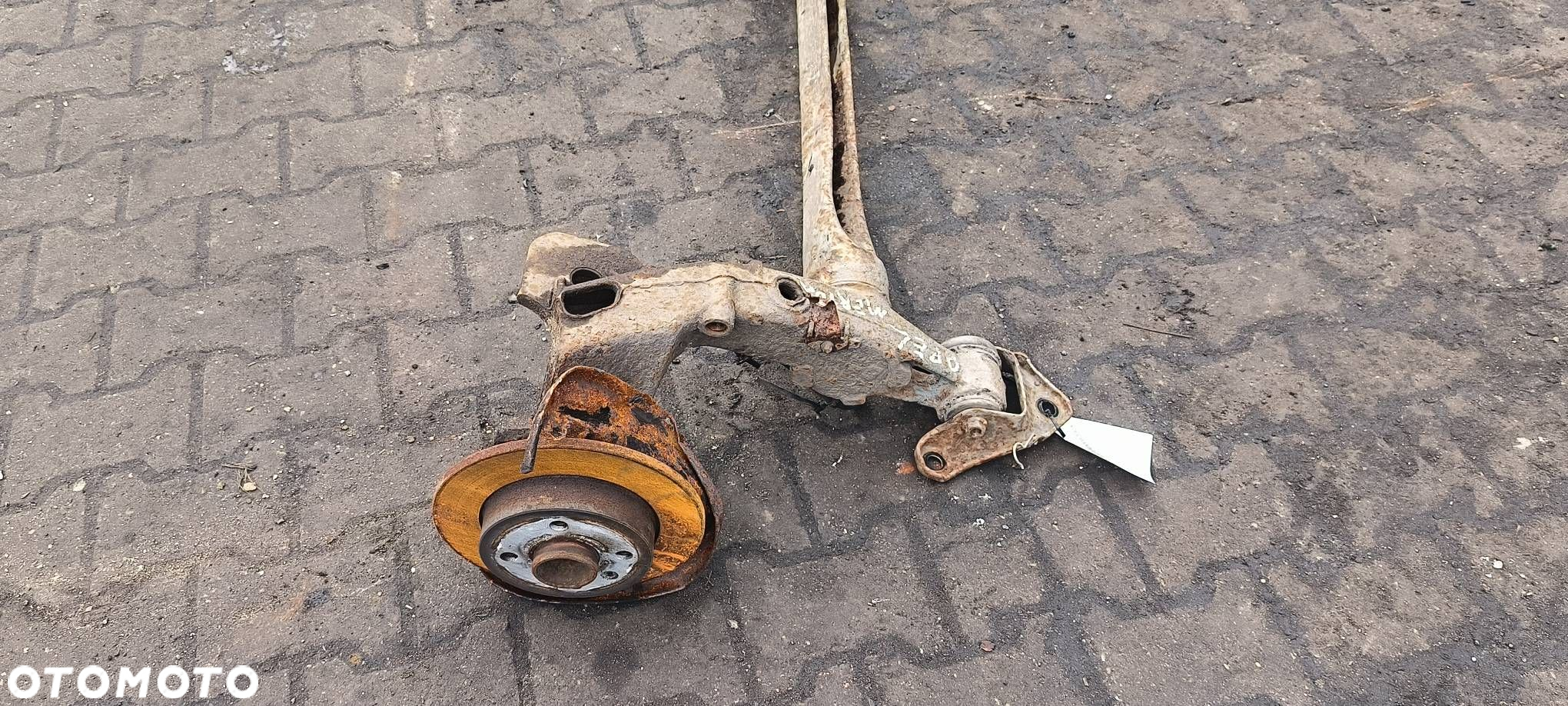 BELKA / SANKI TYŁ OPEL MERIVA A - 4