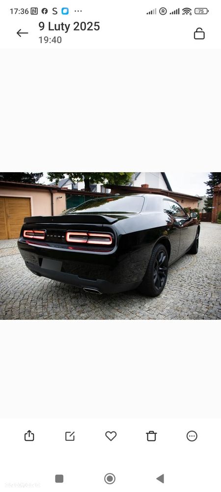 Dodge Challenger - 12