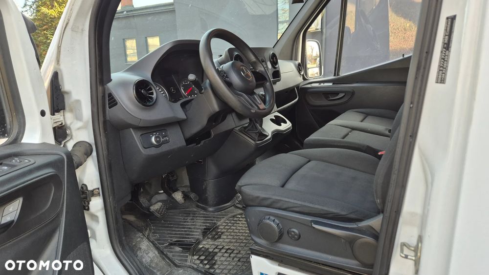 Mercedes-Benz SPRINTER - 8