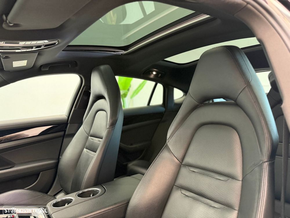 Porsche Panamera 4 E-Hybrid Executive - 8