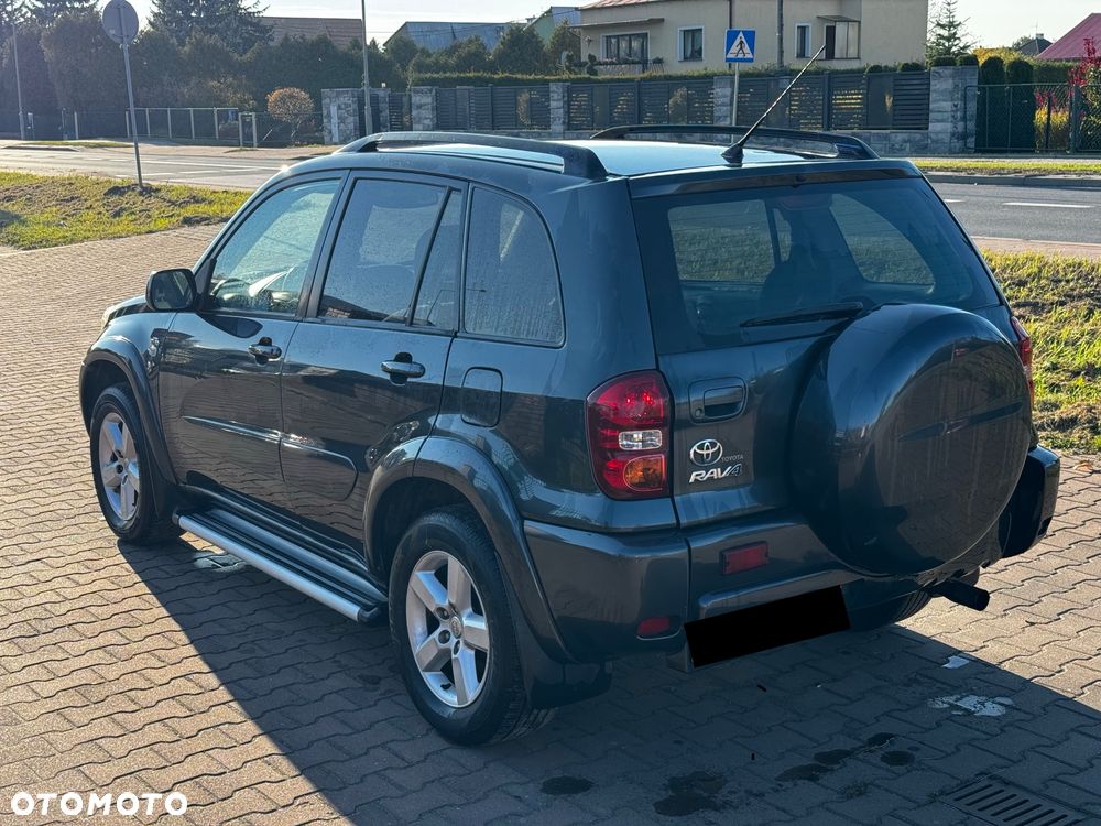 Toyota RAV4 - 5
