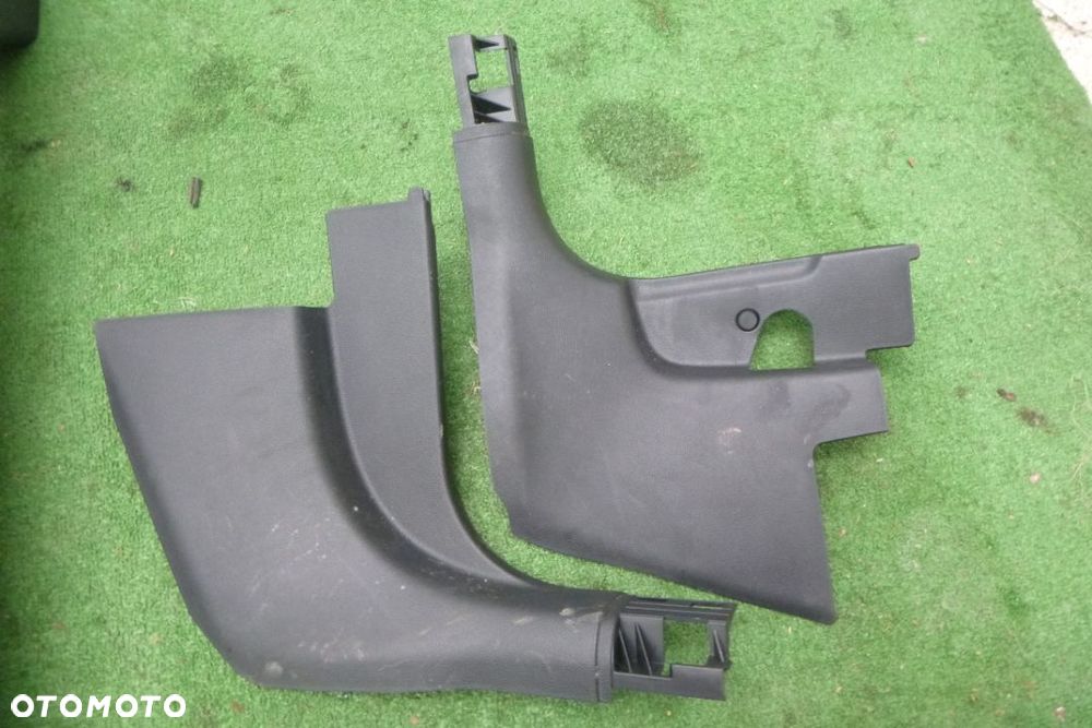 SKODA KAMIQ OSŁONA SŁUPKA TYLNEGO LAMPKA PODSUFITKI RACZKI PODSUFITKI OSŁONA PROGU OSŁONA TYLNEJ KANAPY 657863483 657863484 568867233 658867234 657868837A 657868802 658867243 658867244 658867287 658867288 657867281 657867282 657867765 657867766 657853369 657853370 58867246 658867245 - 8