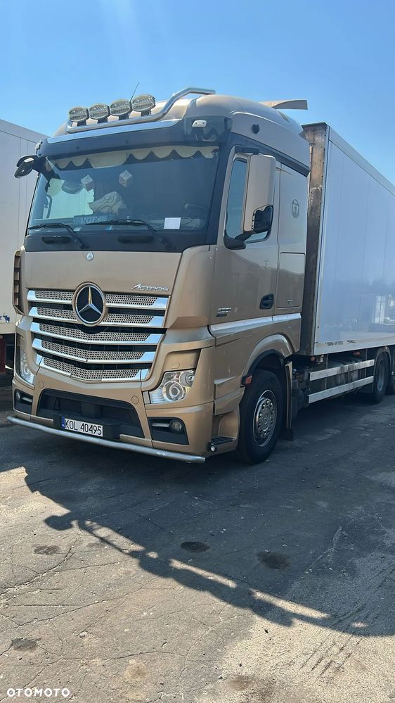 Mercedes-Benz Actros 2551 - 2