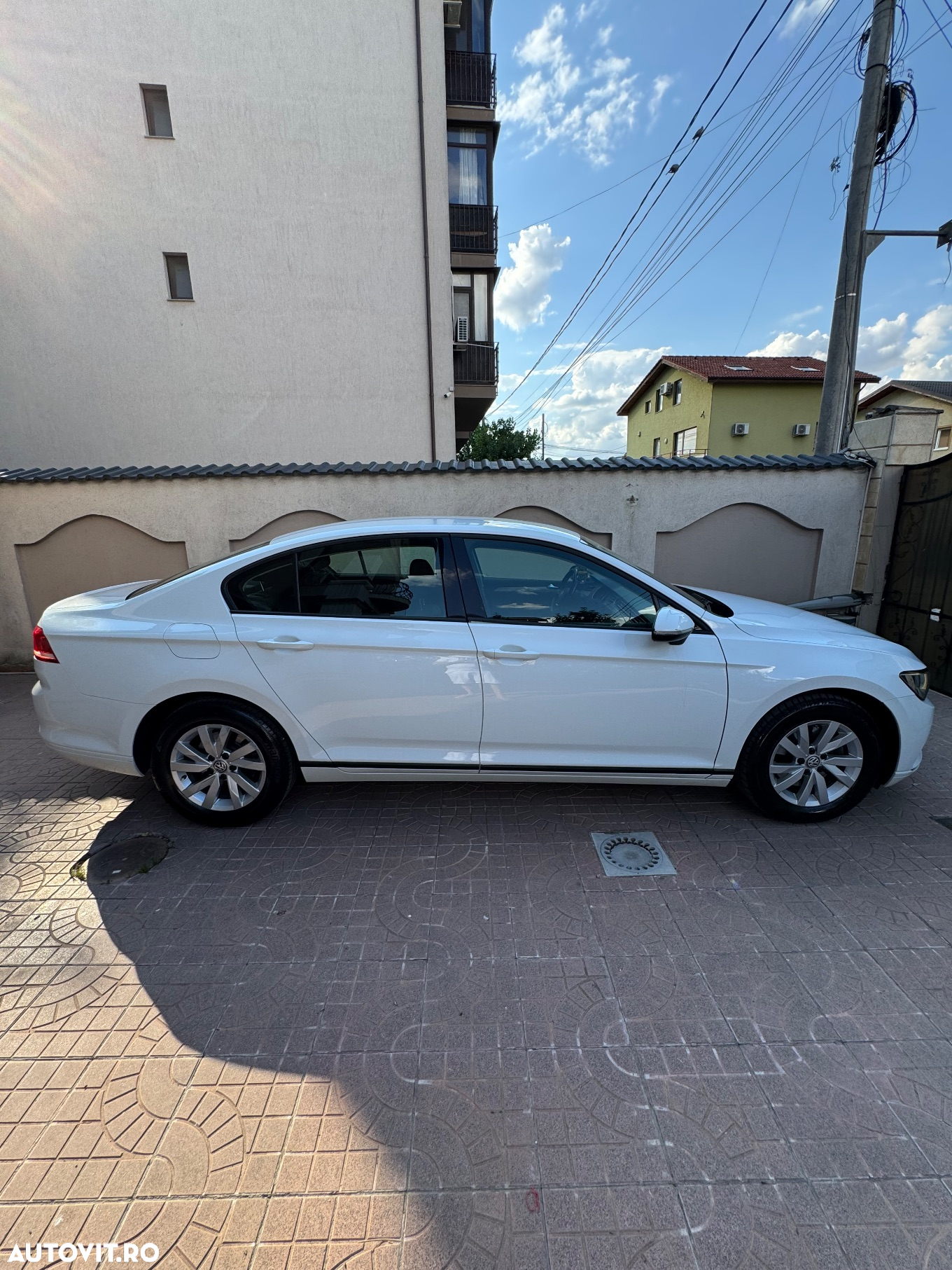 Volkswagen Passat - 14