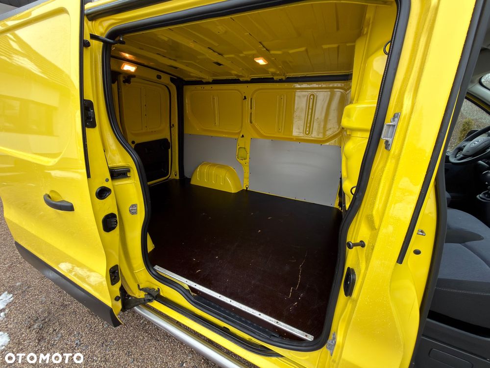Opel Vivaro - 31