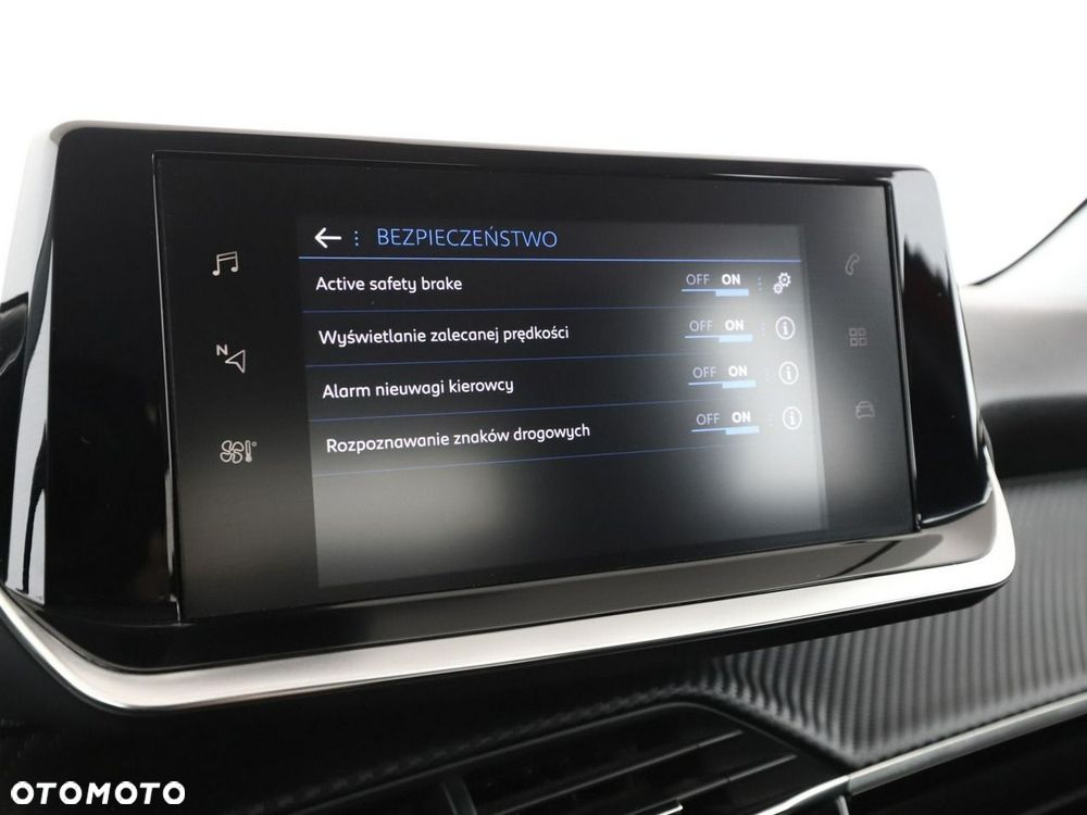 Peugeot 2008 PureTech 100 Business - 26