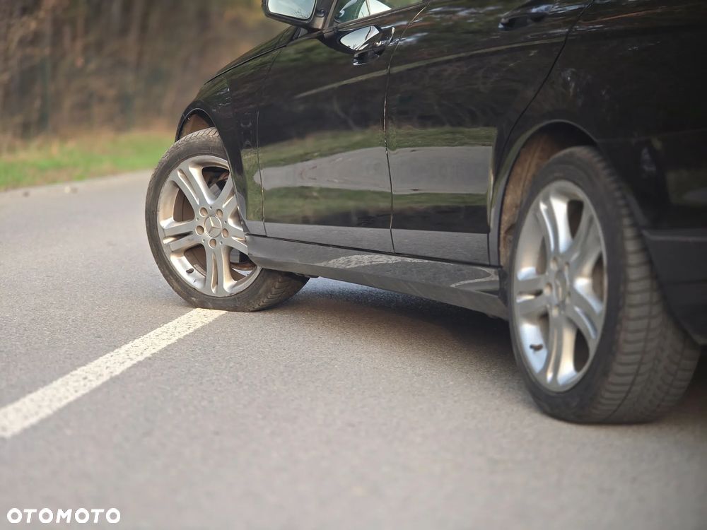 Mercedes-Benz Klasa C 200 CDI Elegance - 36