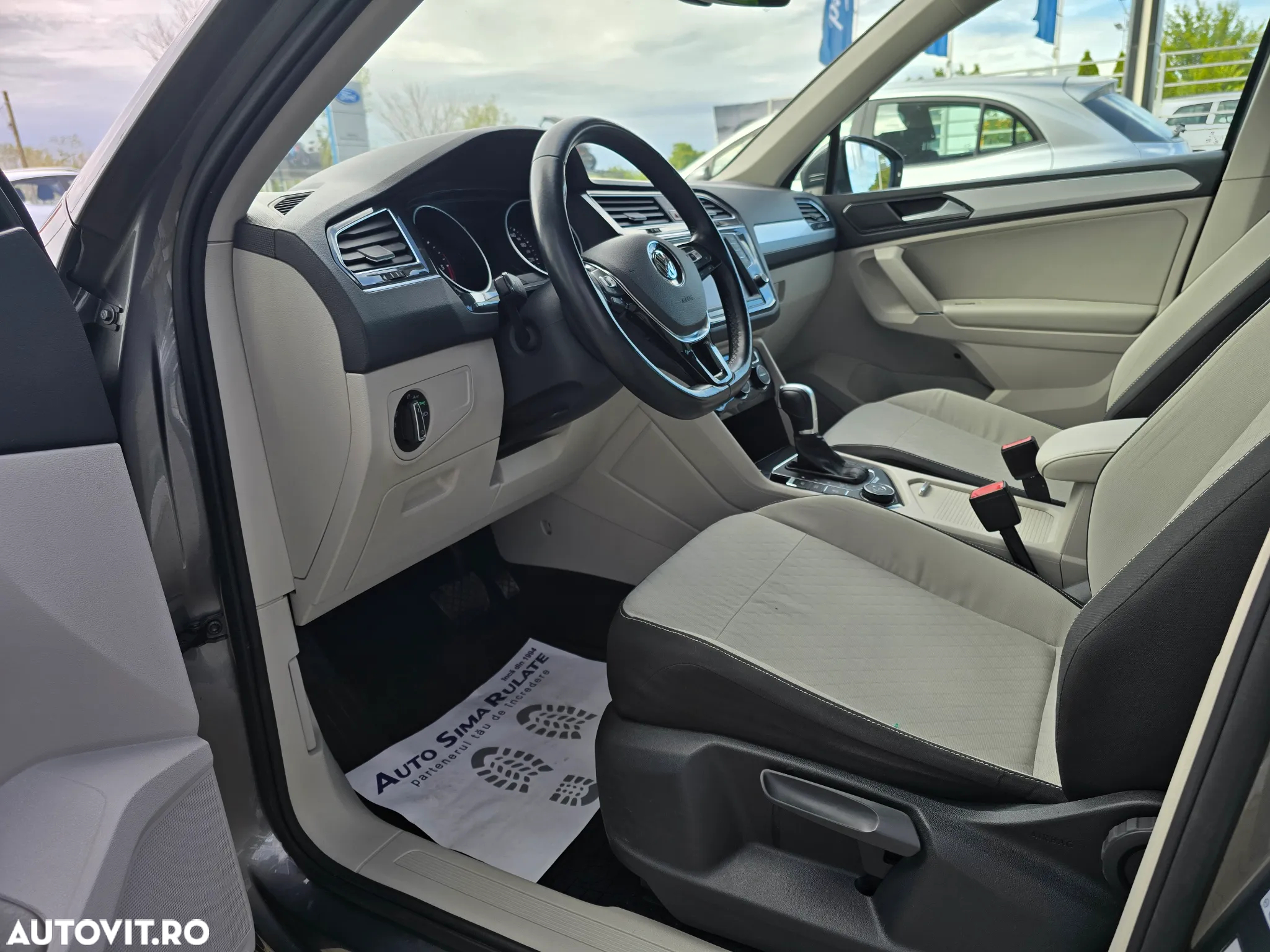 Volkswagen Tiguan 2.0 TDI DPF DSG 4Mot Comfortline - 17
