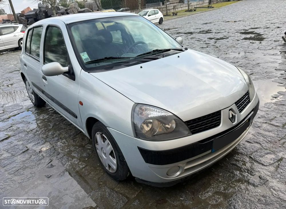 Renault Clio II 1.2 Ano 2002 Para Peças