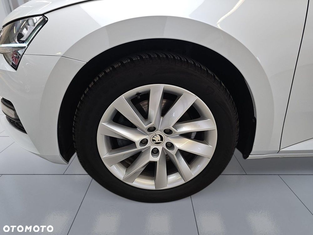 Skoda Superb 2.0 TDI SCR Ambition DSG - 34