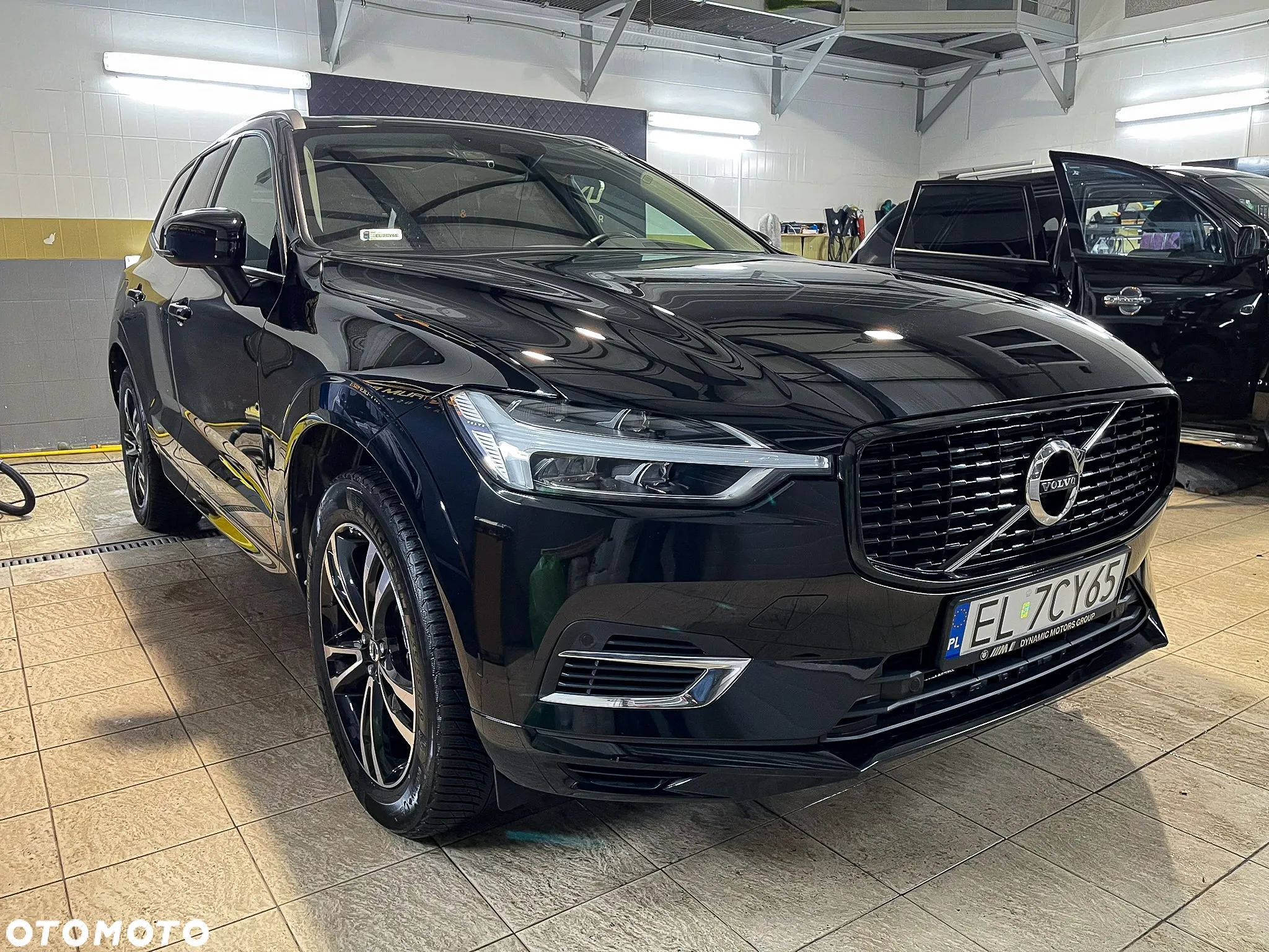 Volvo XC 60 T8 AWD Plug-In Hybrid Momentum Pro - 1