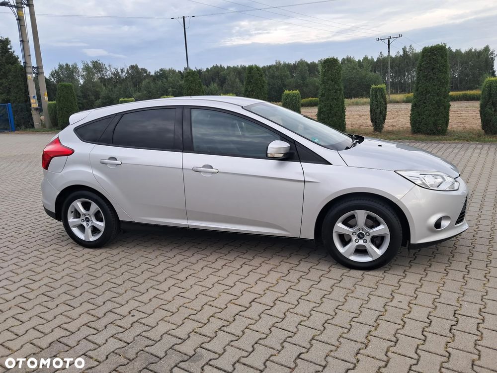 Ford Focus 1.6 Trend - 9