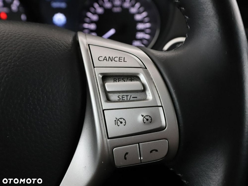 Nissan Qashqai 1.6 DIG-T N-Connecta - 30