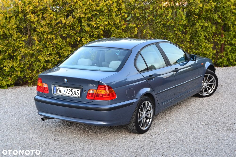 BMW Seria 3 318i - 9