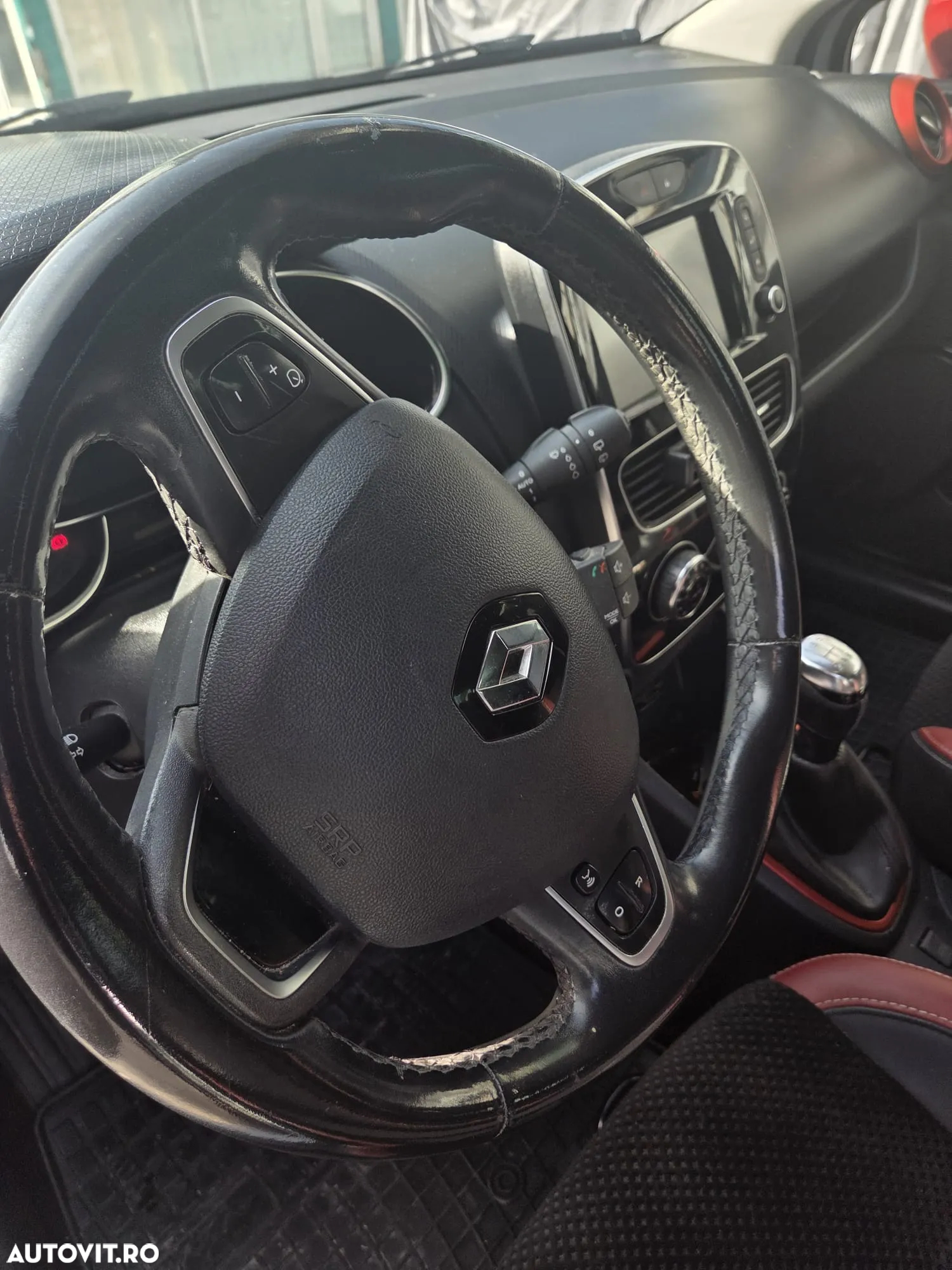 Renault Clio - 17