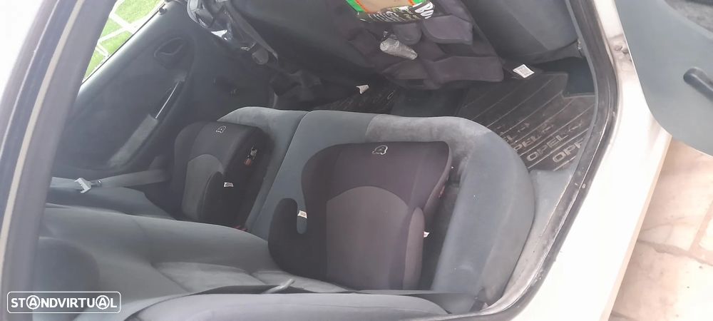 Renault Mégane Classic 1.4 RN AC - 8