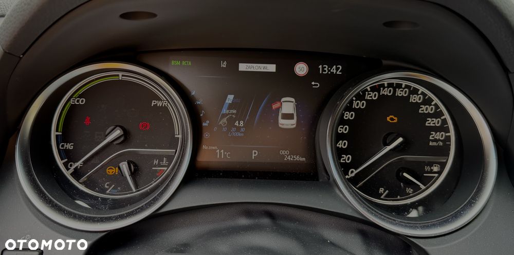 Toyota Camry 2.5 Hybrid Executive CVT - 9