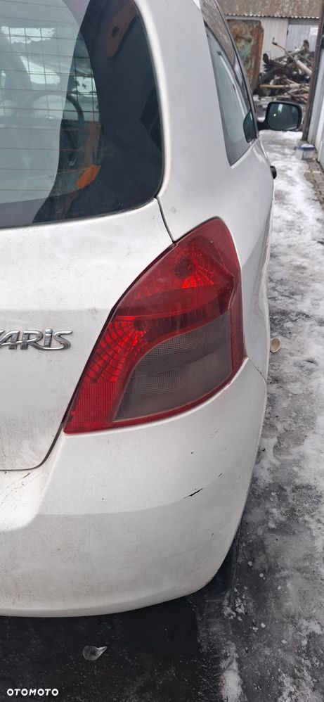 Toyota Yaris II 1,4 ND-TV na części - 19