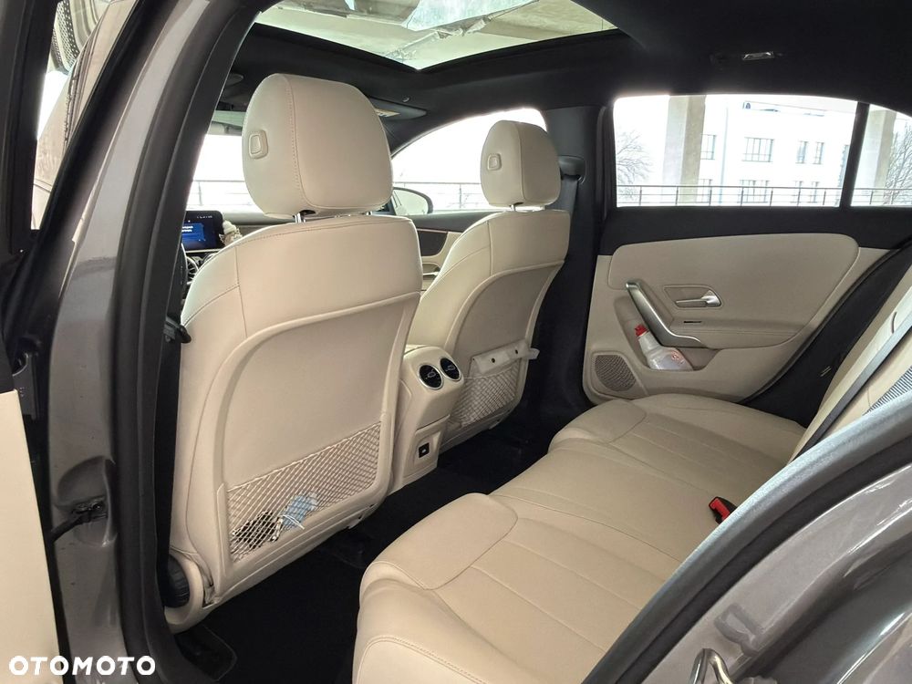 Mercedes-Benz Klasa A 250 4-Matic Progressive 7G-DCT - 13