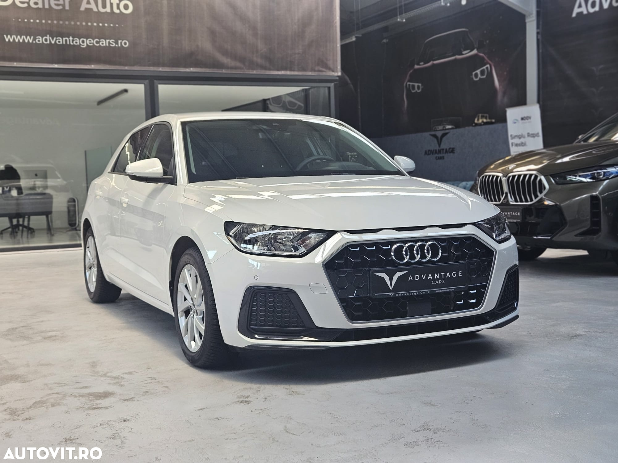 Audi A1 Sportback 1.0 30 TFSI S tronic Basic - 3