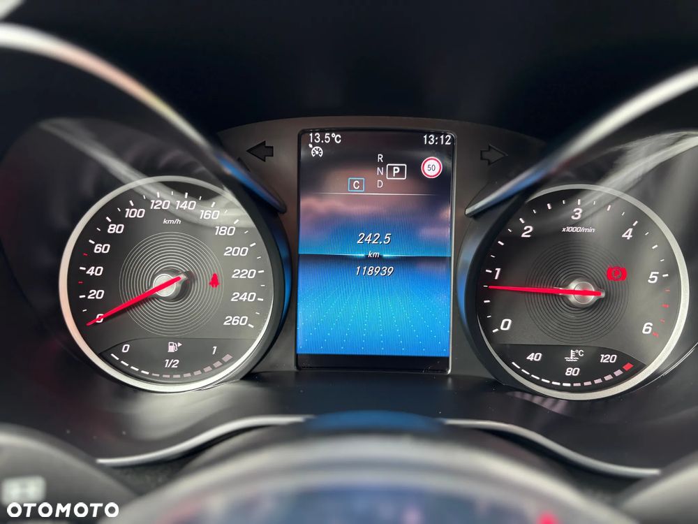 Mercedes-Benz GLC 220 d 4Matic 9G-TRONIC AMG Line - 31