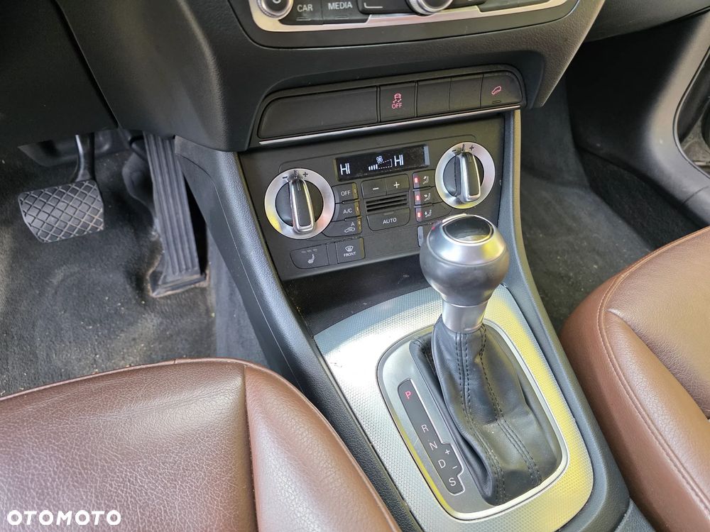 Audi Q3 2.0 TFSI quattro S tronic - 16