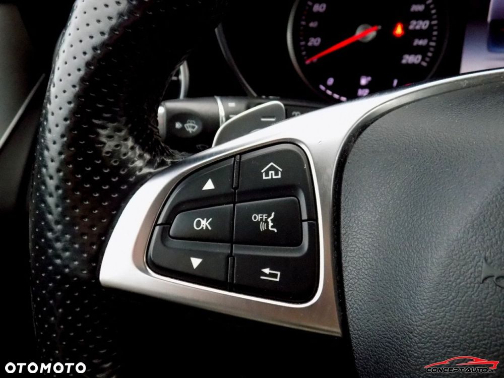 Mercedes-Benz GLC - 34